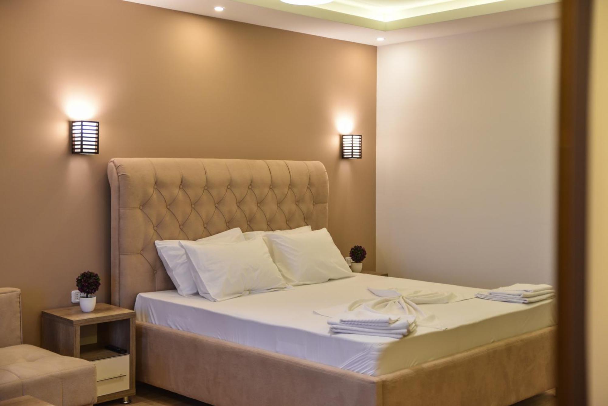Hotel Evropa ウルツィニ エクステリア 写真