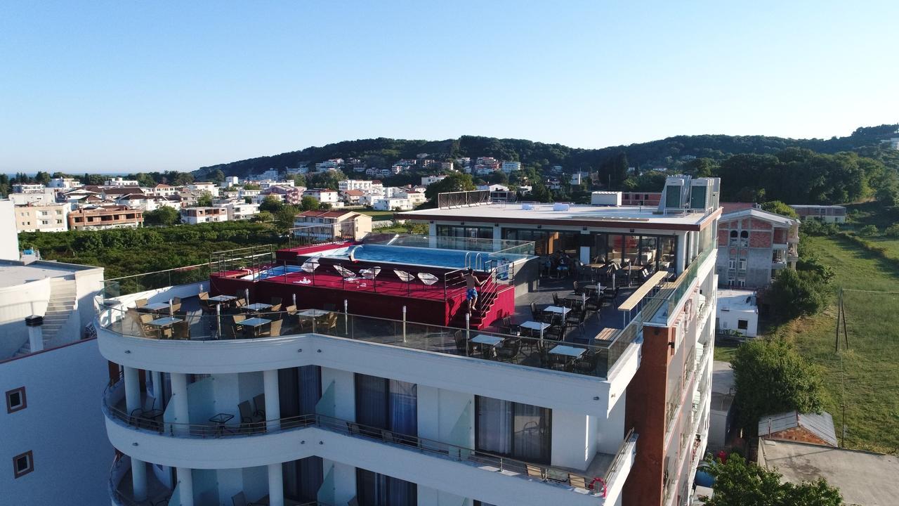 Hotel Evropa ウルツィニ エクステリア 写真