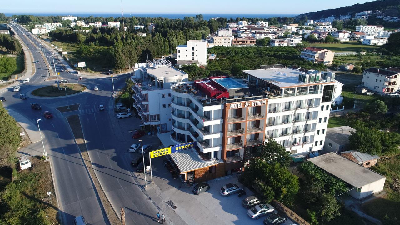 Hotel Evropa ウルツィニ エクステリア 写真
